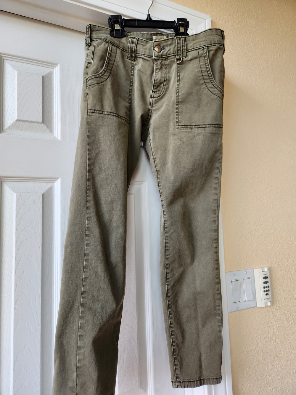 Pilcro Straight-Leg Utility Jeans in Olive Size 27